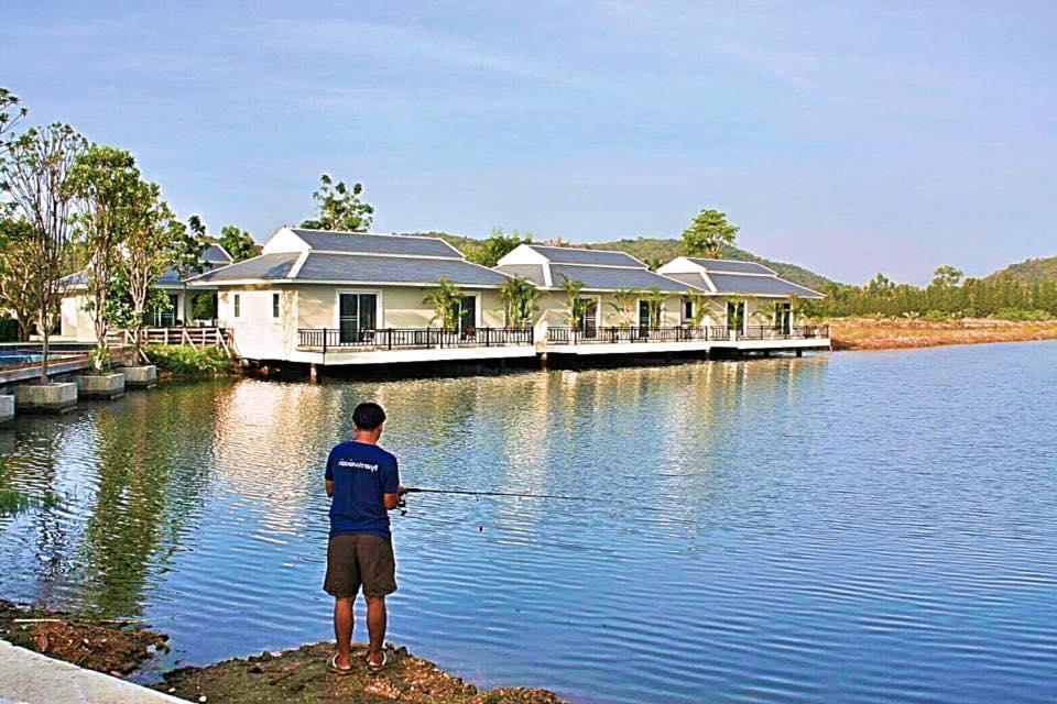 The Lake Hill Resort Pran Buri Exterior photo