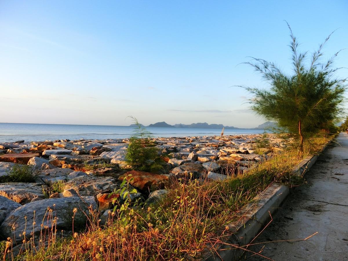 The Lake Hill Resort Pran Buri Exterior photo