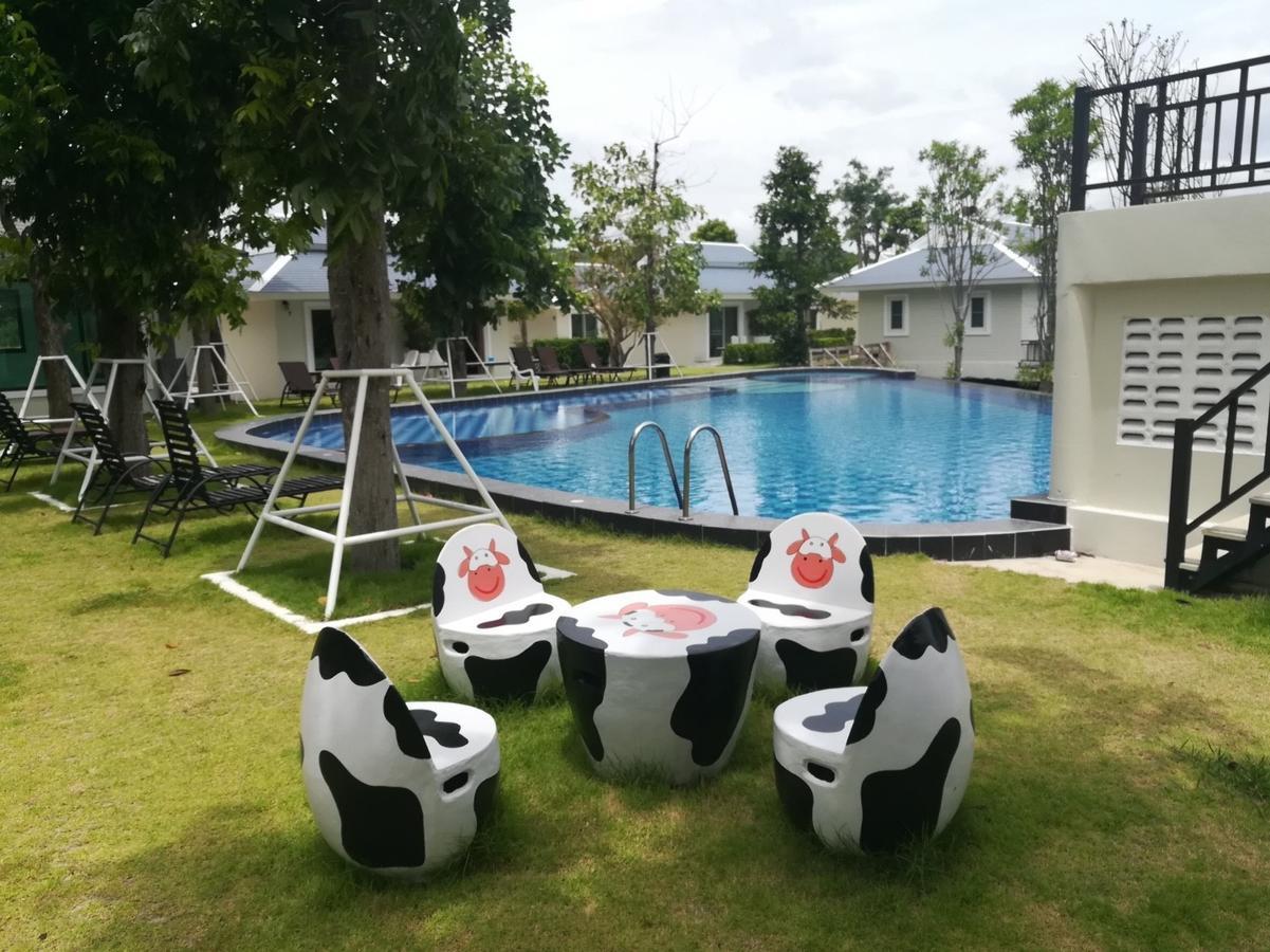 The Lake Hill Resort Pran Buri Exterior photo