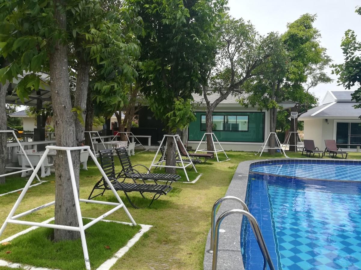 The Lake Hill Resort Pran Buri Exterior photo
