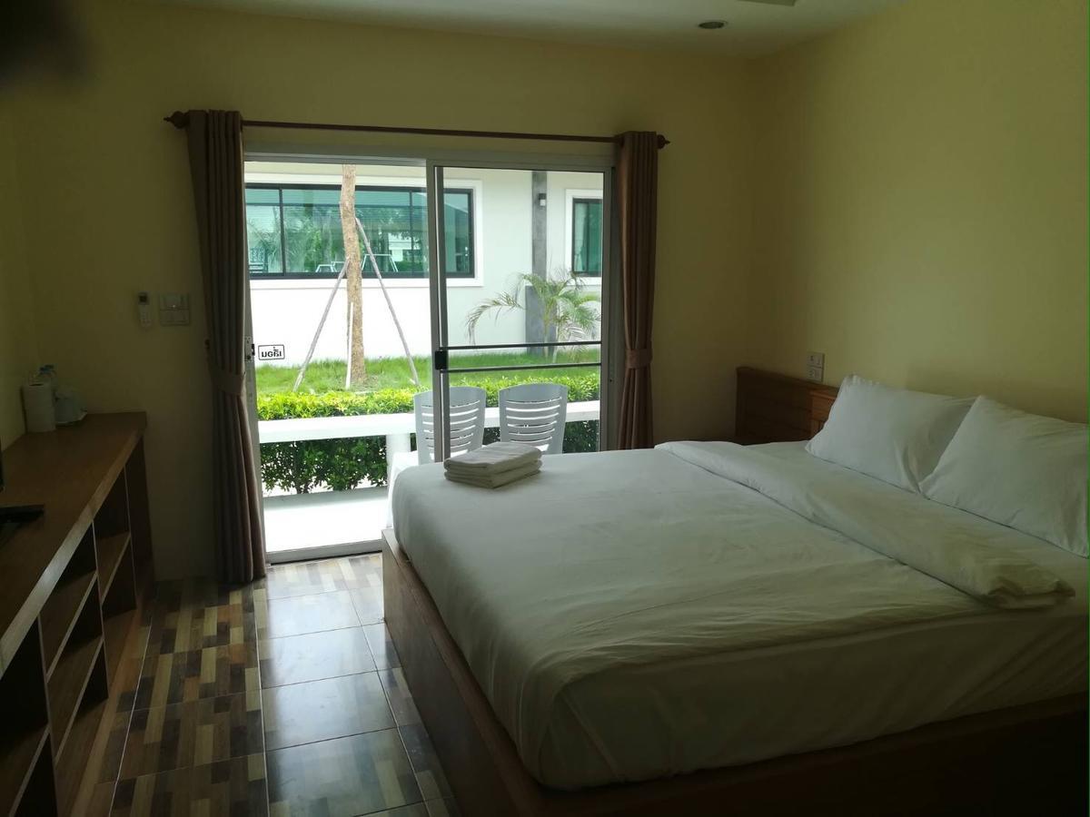 The Lake Hill Resort Pran Buri Exterior photo